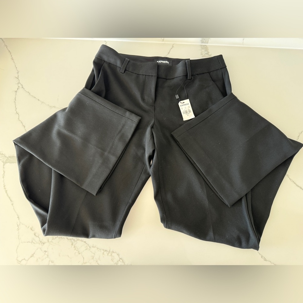 Express Editor Slim Flare Low Rise Stretch Pants, Size 2L, NWT, Black